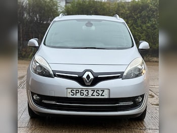 Used Renault Grand Scenic 2013 for sale - 76588746: Photo
