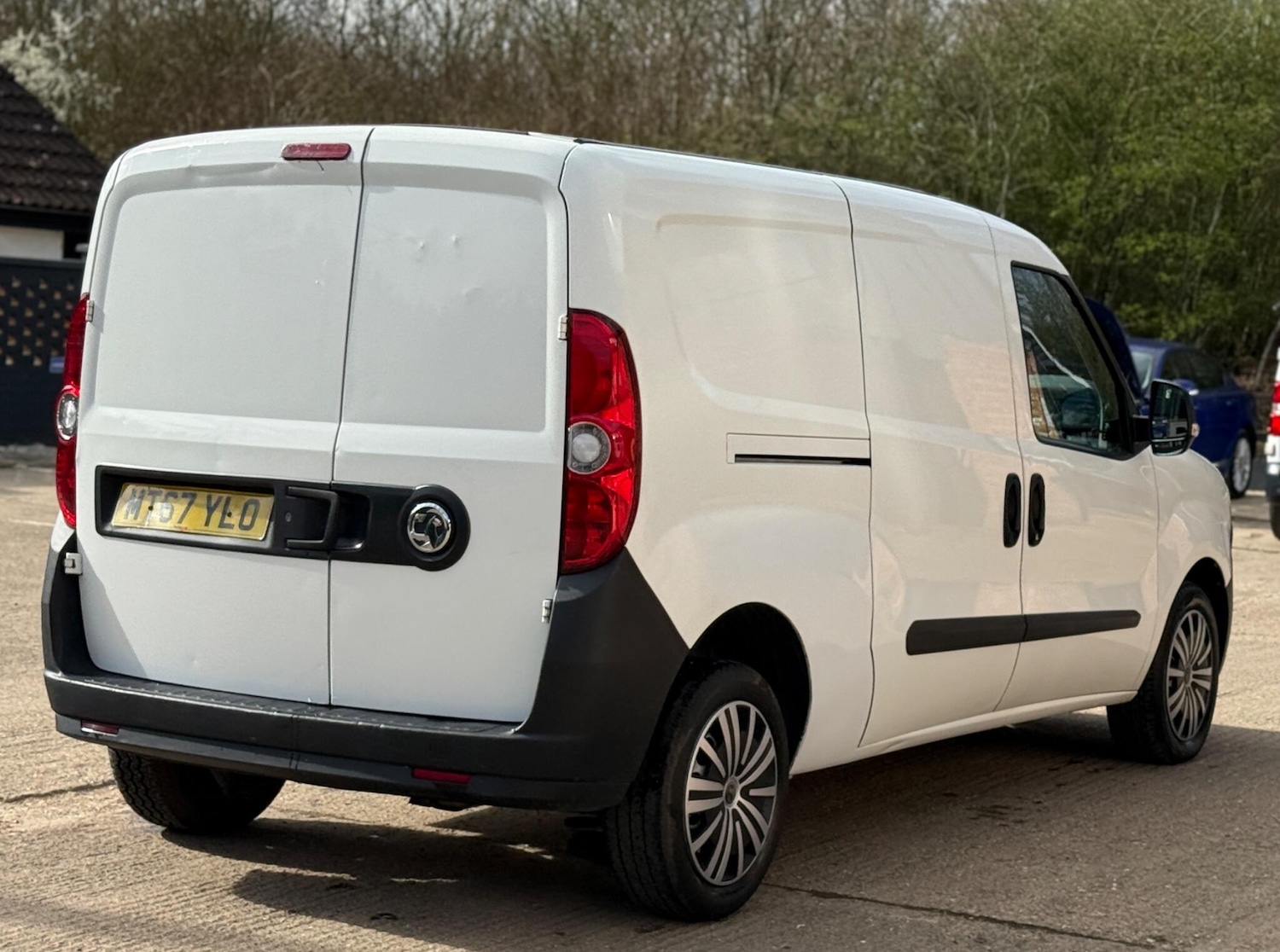 Used Vauxhall Combo 2017 for sale - 78084015: Photo 11