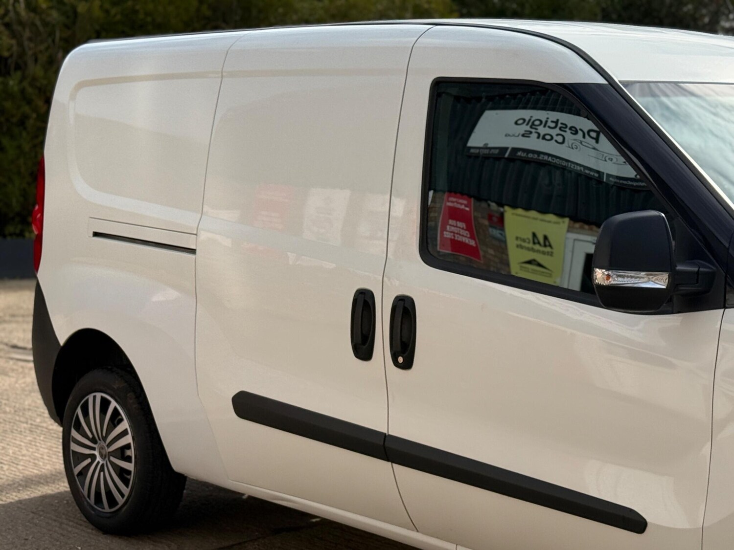 Used Vauxhall Combo 2017 for sale - 78084015: Photo 19
