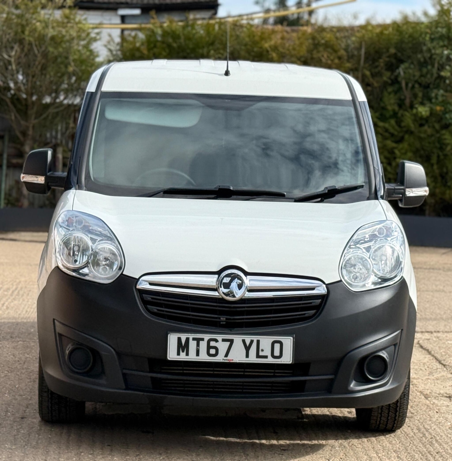 Used Vauxhall Combo 2017 for sale - 78084015: Photo 3