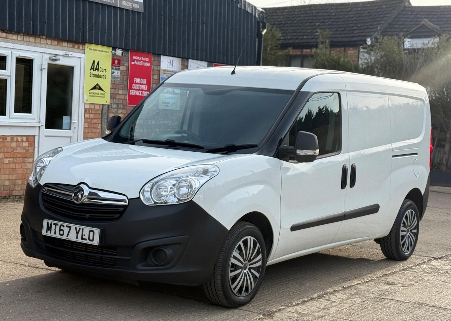 Used Vauxhall Combo 2017 for sale - 78084015: Photo 4