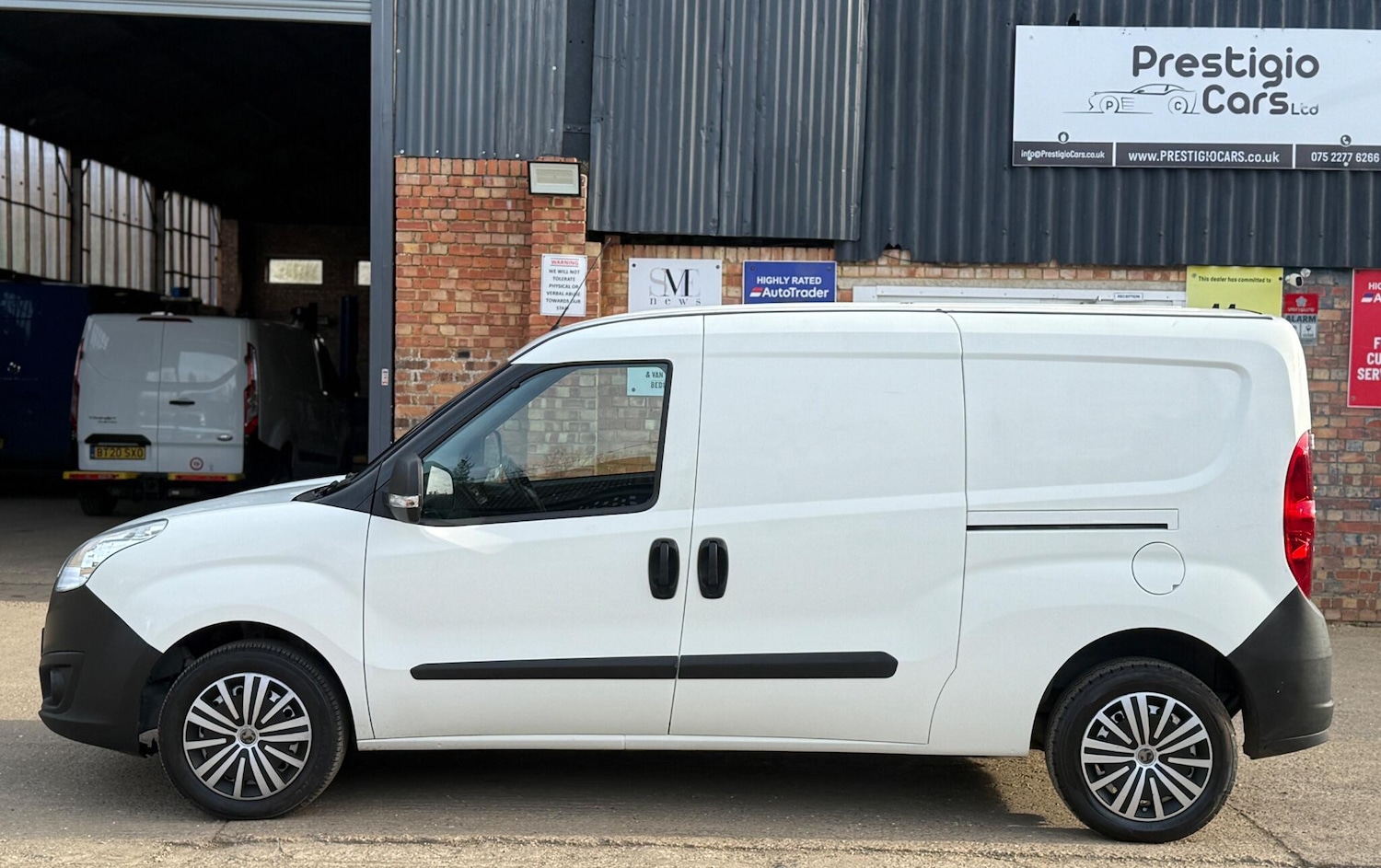 Used Vauxhall Combo 2017 for sale - 78084015: Photo 7