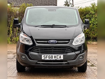 Used Ford Tourneo Custom 2018 for sale - 75957341: Photo