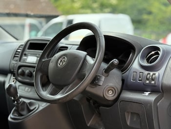 Used Vauxhall Vivaro 2016 for sale - 78745883: Photo