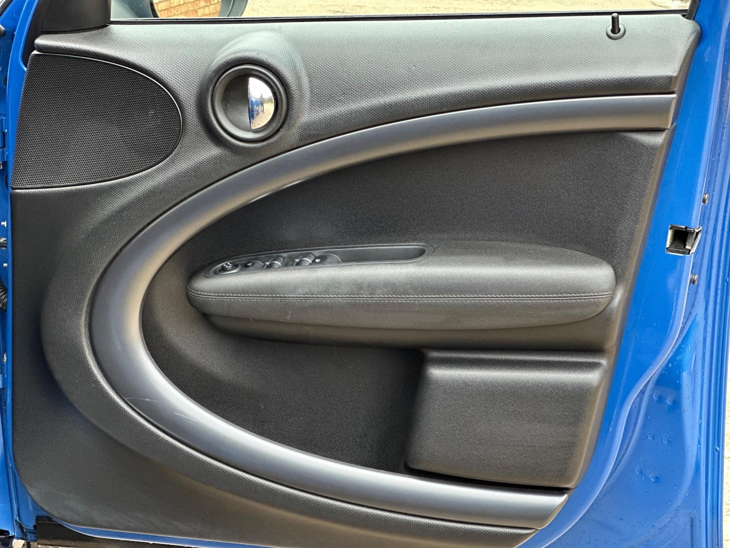 Vehicle 32