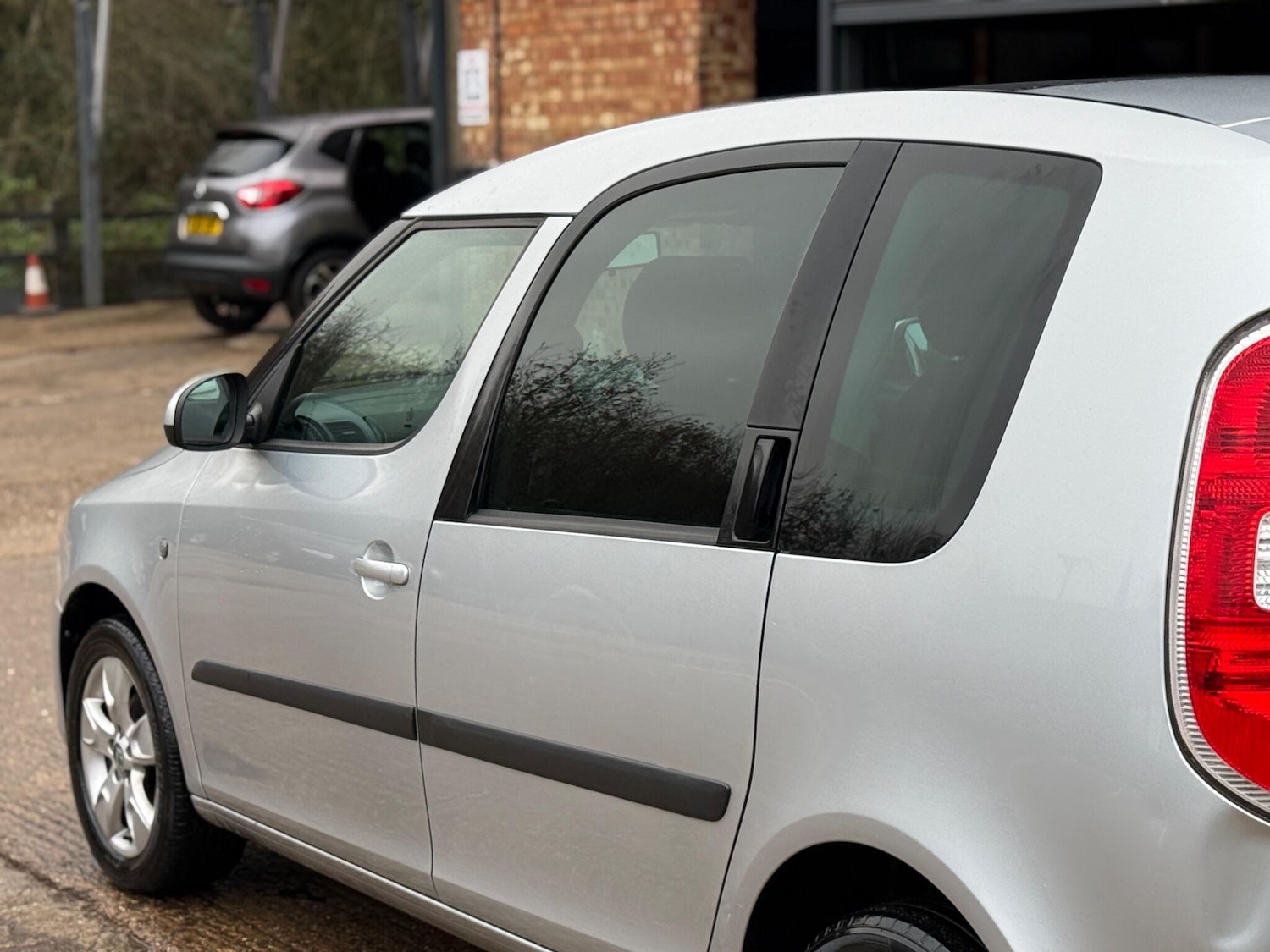 Used Skoda Roomster 2012 for sale - 76845408: Photo 28