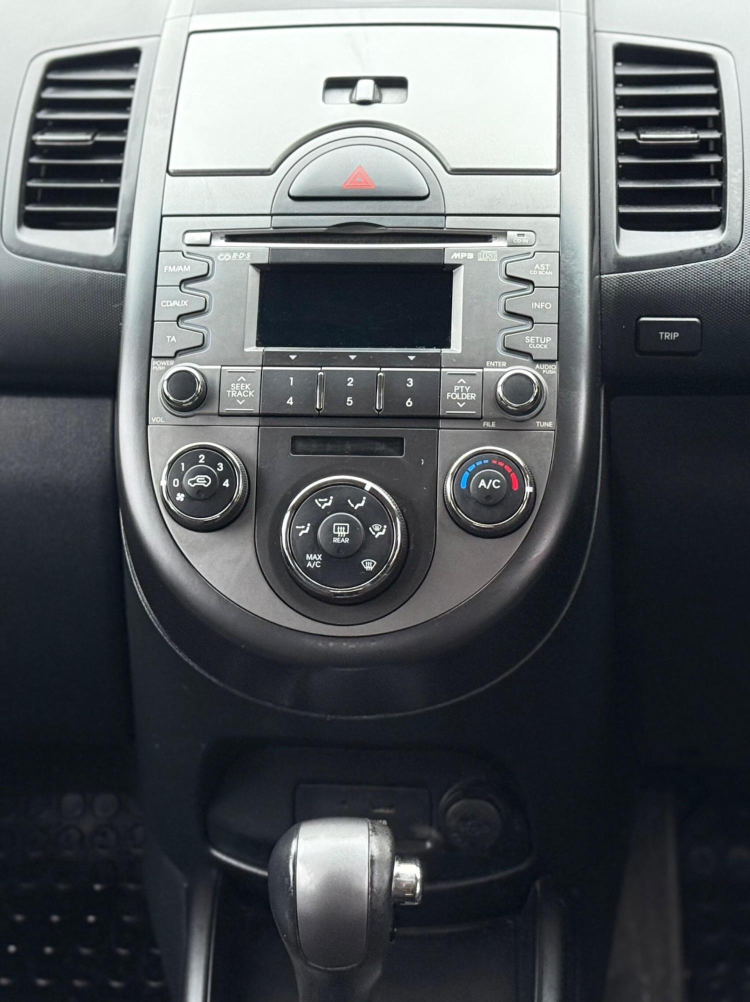 Used Kia Soul 2010 for sale - 77064385: Photo 24