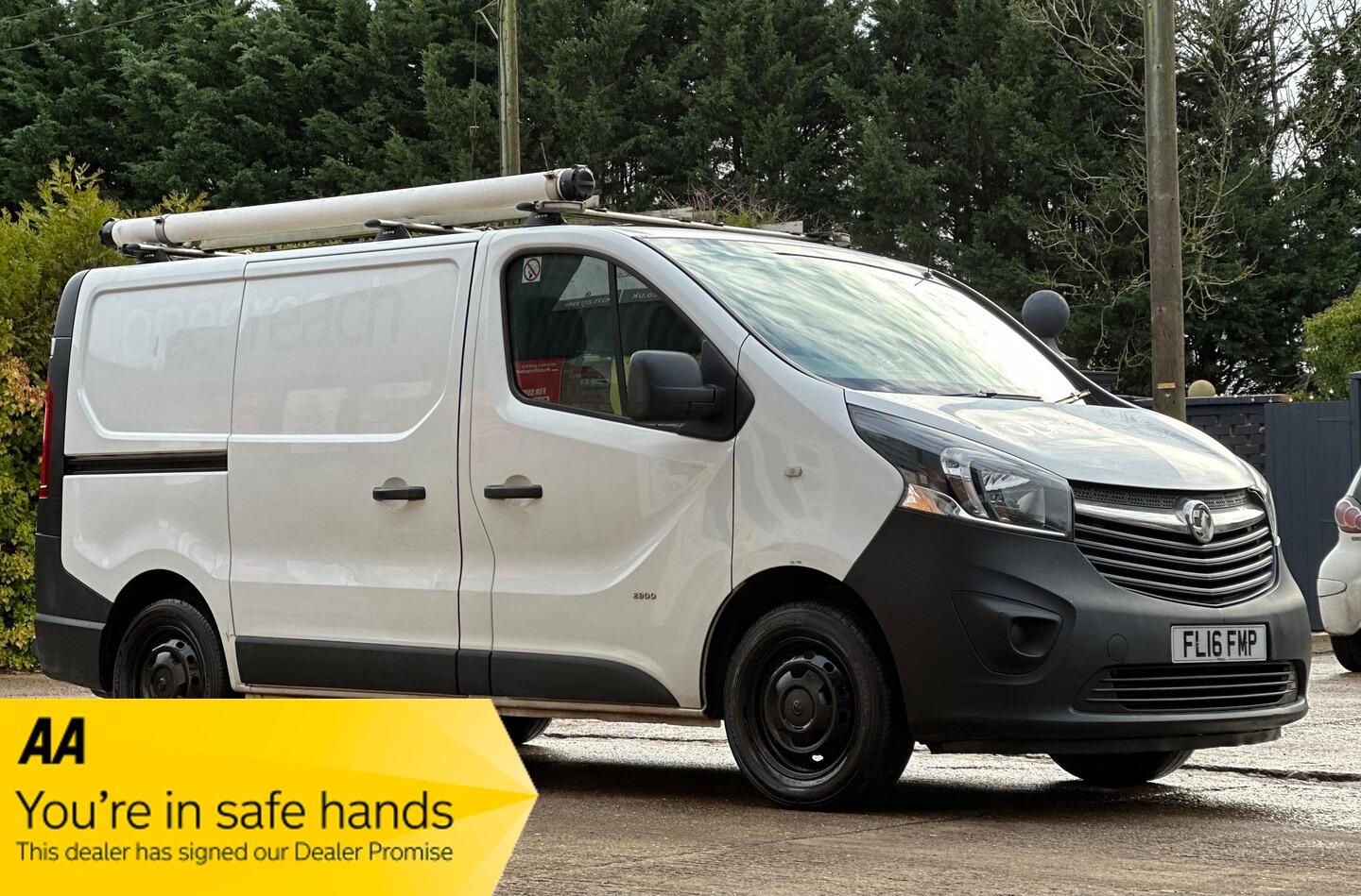 Used Vauxhall Vivaro 2016 for sale - 76830814: Photo 1