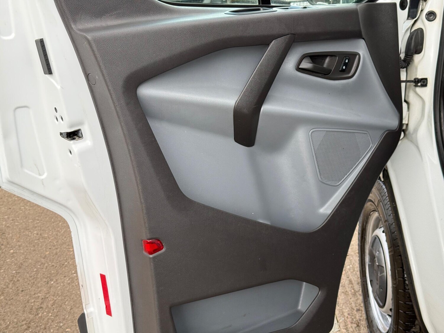 Used Ford Transit Custom 2016 for sale - 78107066: Photo 37