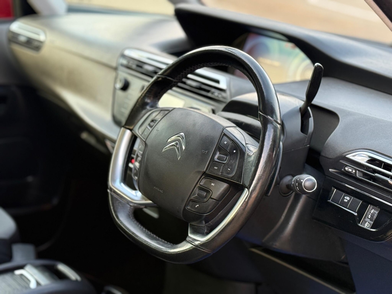 Used Citroen C4 Picasso 2015 for sale - 77301606: Photo 13