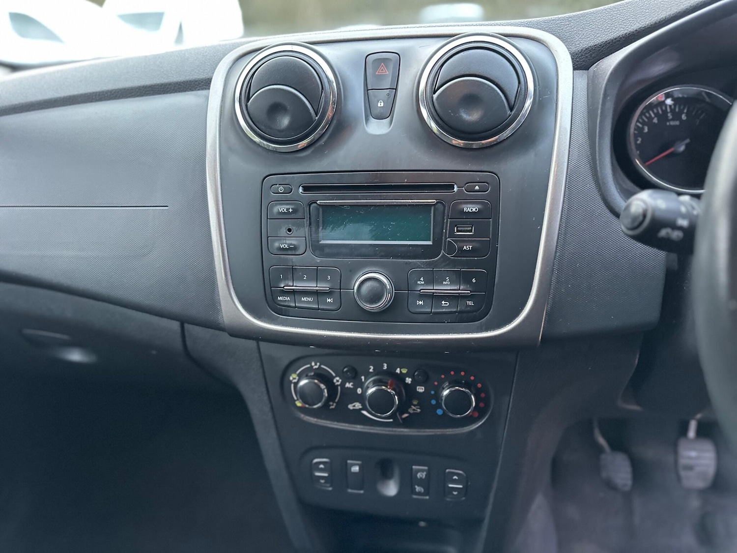 Used Dacia Logan MCV 2015 for sale - 77324001: Photo 18