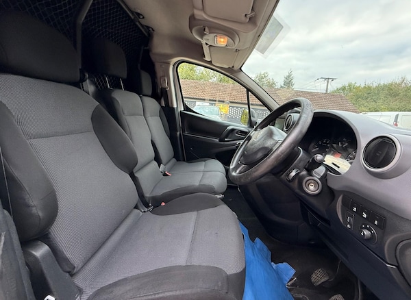 Used Peugeot Partner 2018 for sale - 76082429: Photo 11