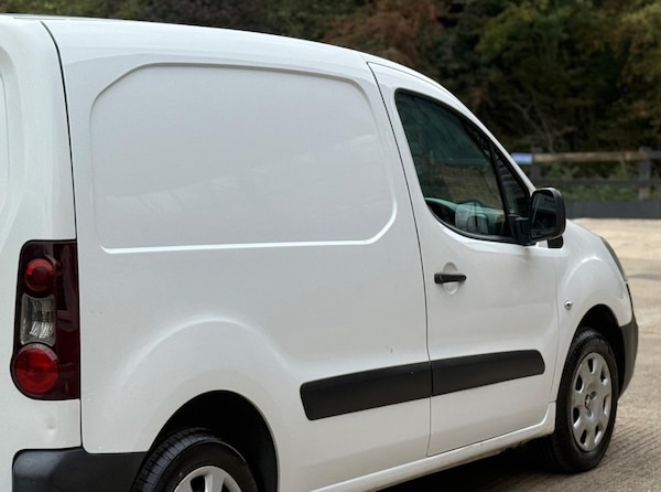 Used Peugeot Partner 2018 for sale - 76082429: Photo 31