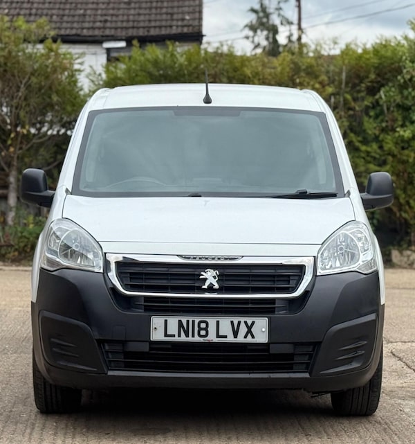 Used Peugeot Partner 2018 for sale - 76082429: Photo 3