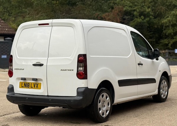 Used Peugeot Partner 2018 for sale - 76082429: Photo 9