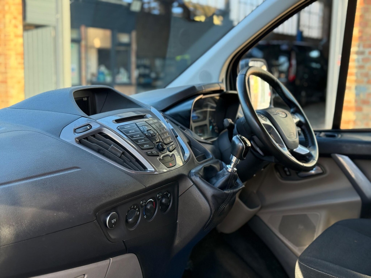 Used Ford Tourneo Custom 2018 for sale - 77555404: Photo 15