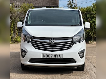 Used Vauxhall Vivaro 2017 for sale - 75550000: Photo