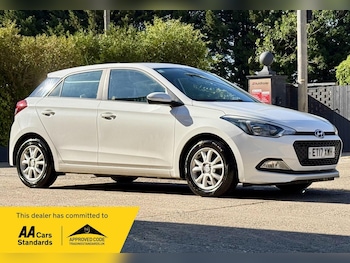 Used Hyundai i20 2017 for sale - 79445779: Photo