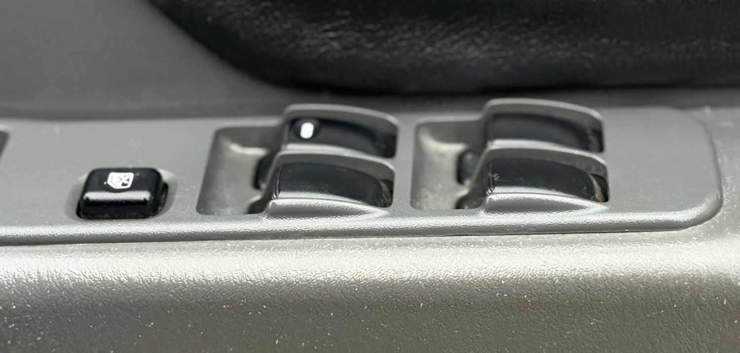 Used Mitsubishi Shogun Sport 2002 for sale - 77641770: Photo 42