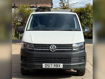 Used Volkswagen Transporter 2017 for sale - 79507420: Photo