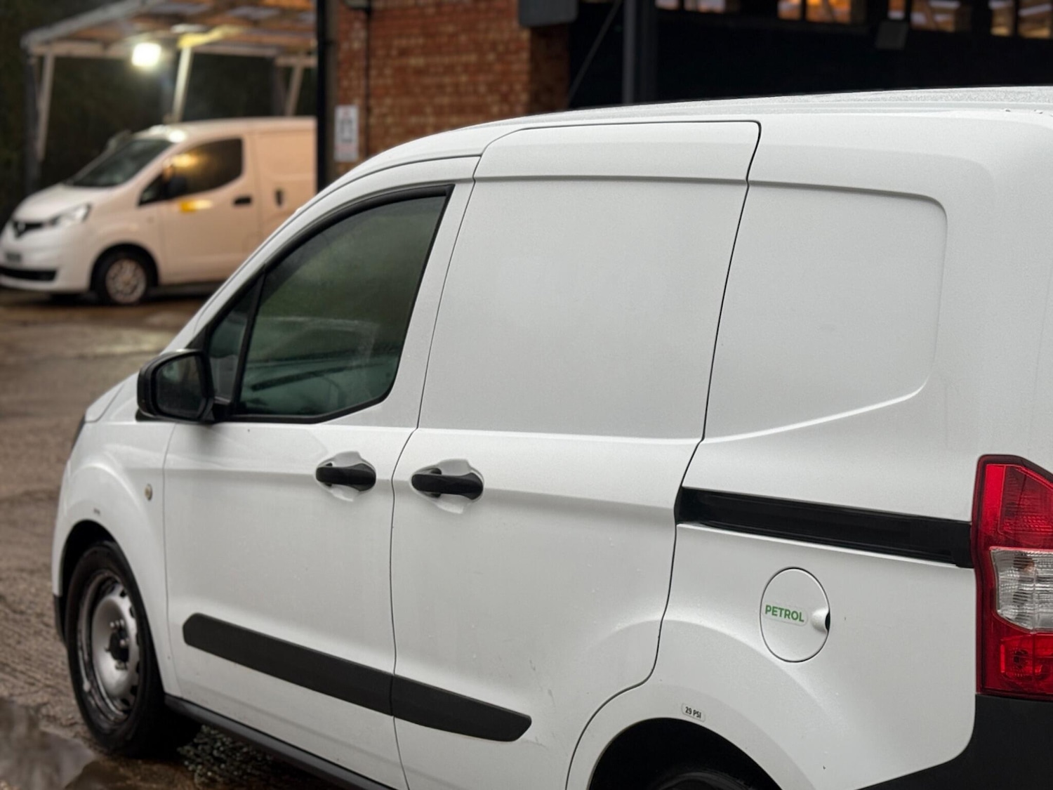 Used Ford Transit Courier 2020 for sale - 77336901: Photo 23