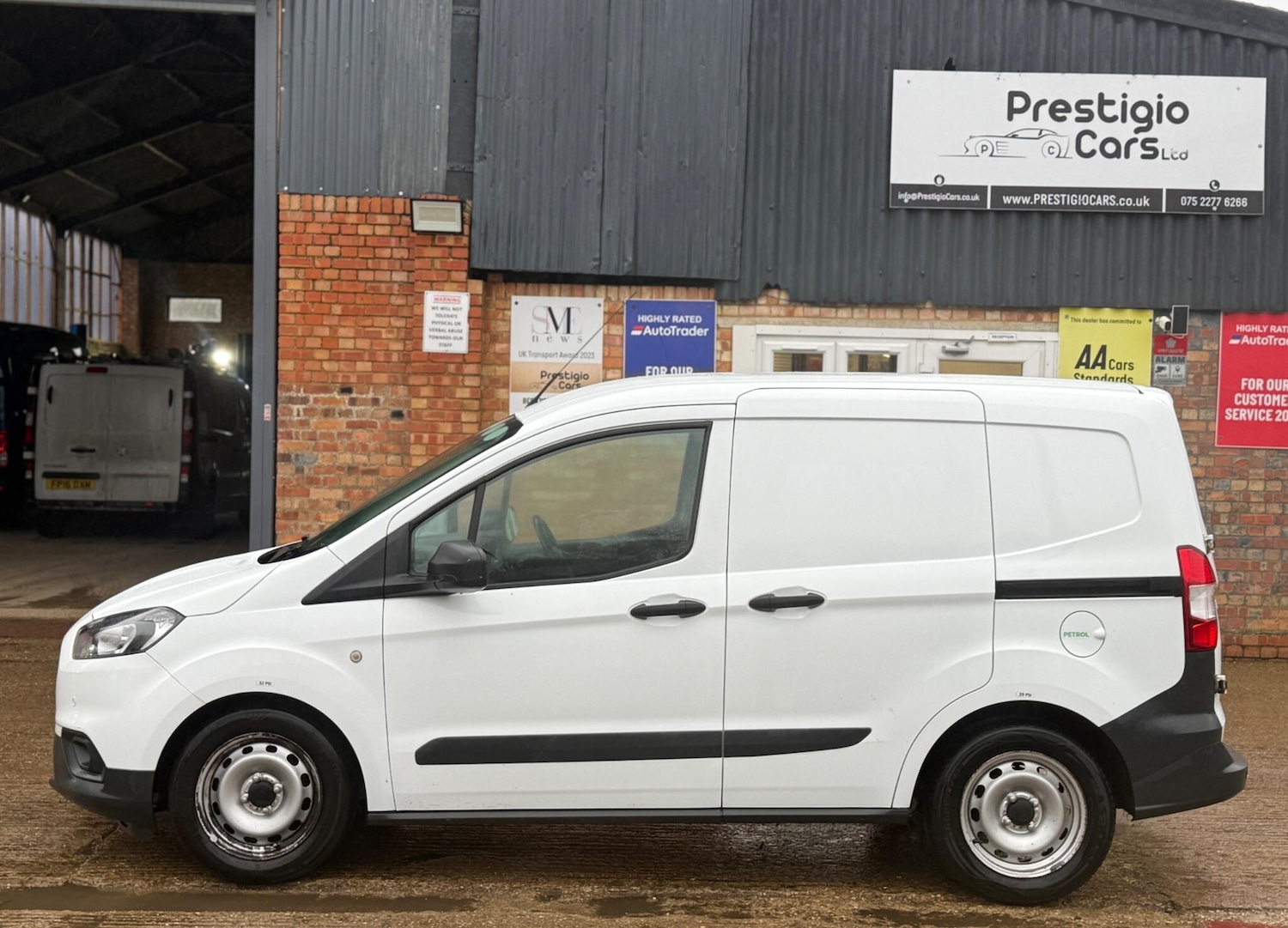 Used Ford Transit Courier 2020 for sale - 77336901: Photo 5