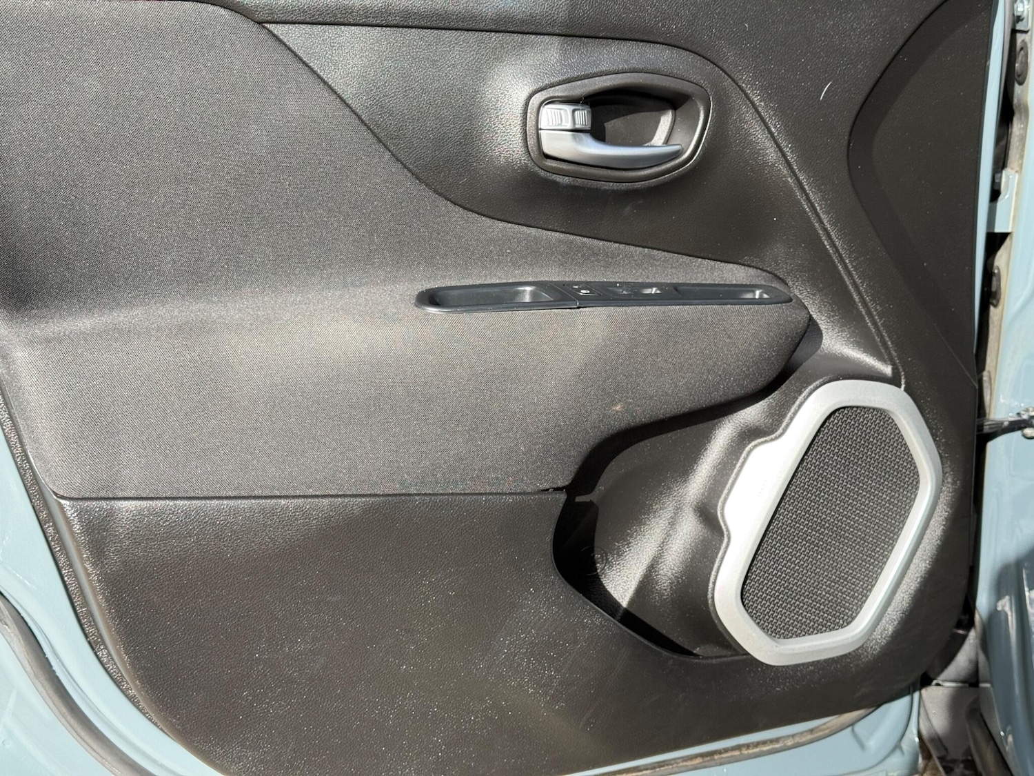 Used Jeep Renegade 2016 for sale - 76193861: Photo 36