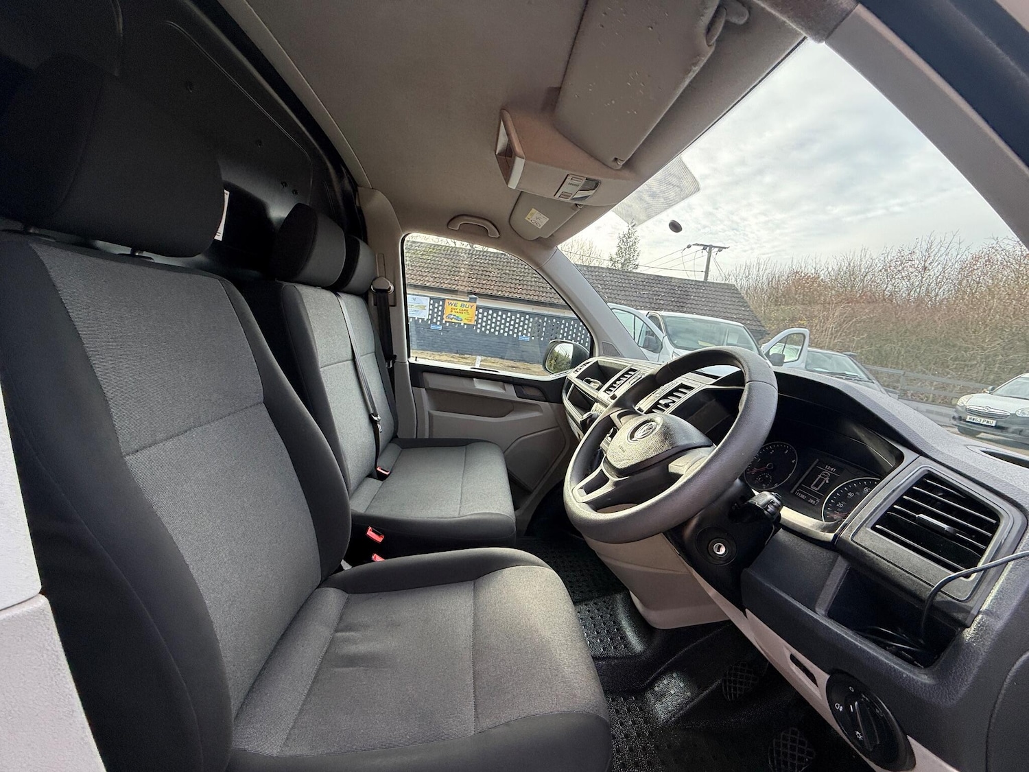 Used Volkswagen Transporter 2017 for sale - 76859374: Photo 10