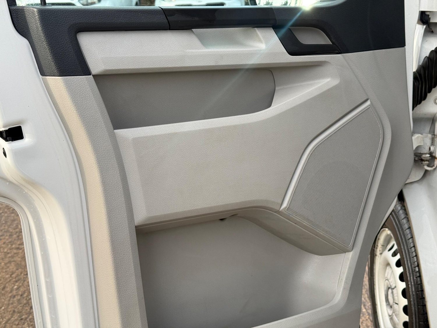 Used Volkswagen Transporter 2017 for sale - 76859374: Photo 28