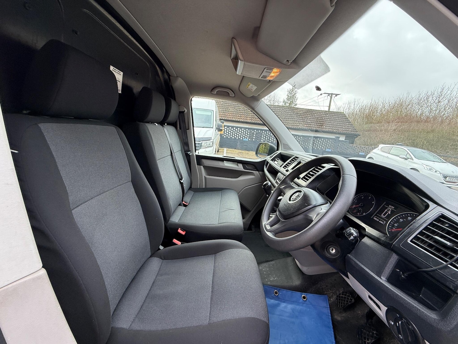 Used Volkswagen Transporter 2018 for sale - 77171404: Photo 14