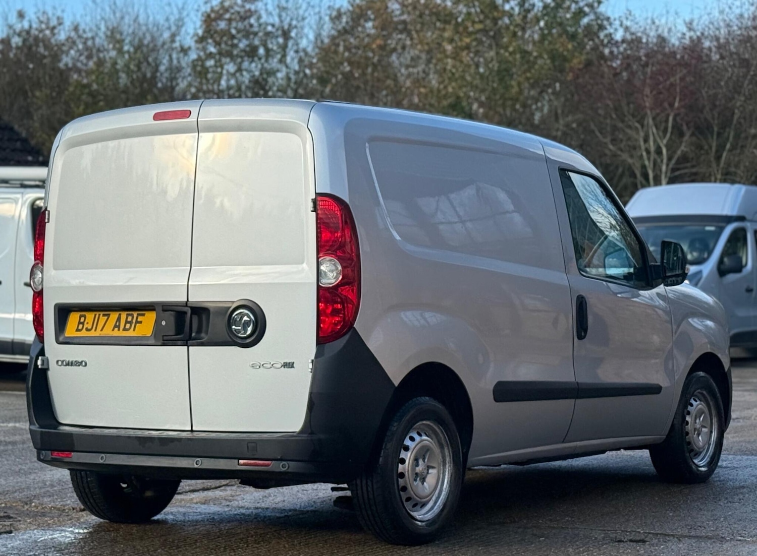 Used Vauxhall Combo 2017 for sale - 76565581: Photo 11
