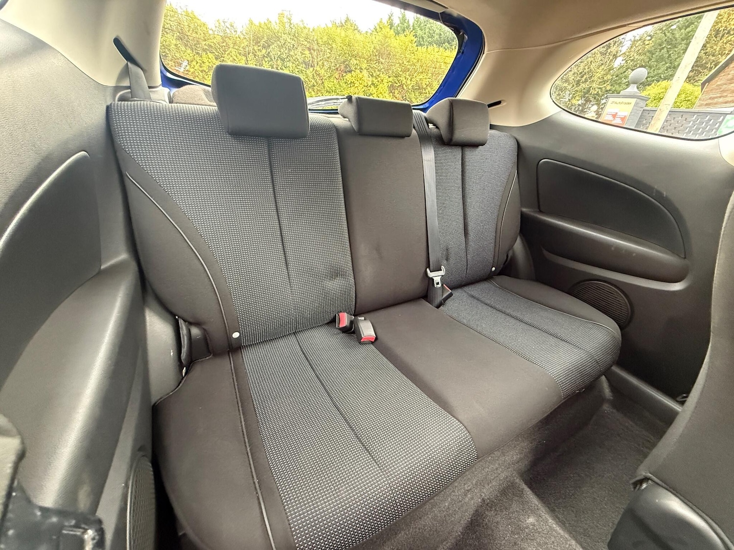 Used Mazda Mazda2 2010 for sale - 76422577: Photo 11