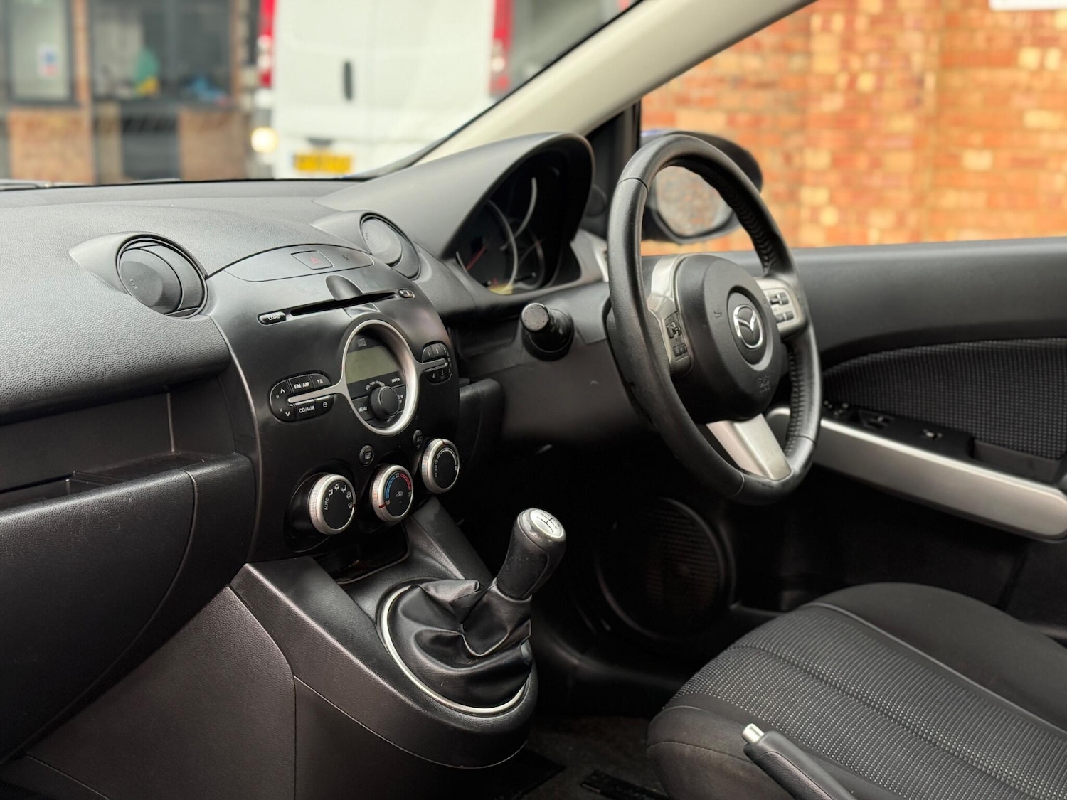 Used Mazda Mazda2 2010 for sale - 76422577: Photo 12