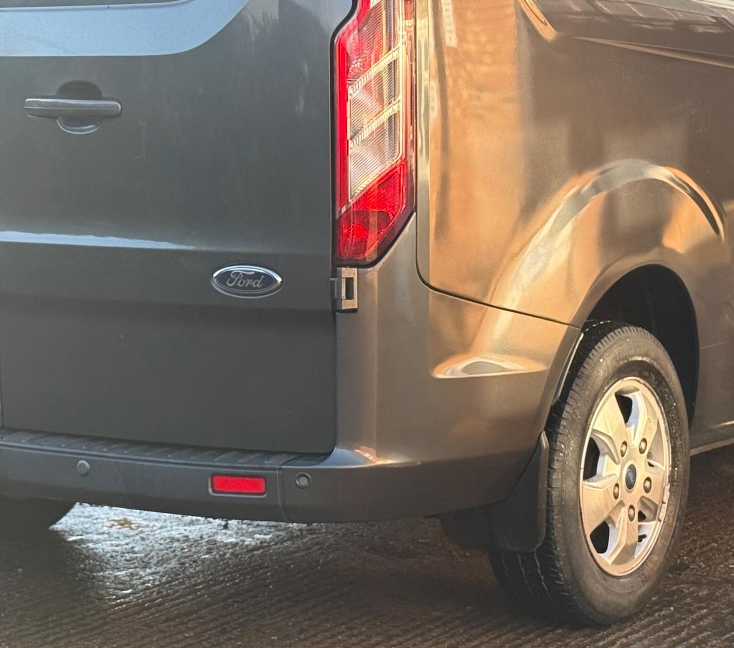 Used Ford Transit Custom 2017 for sale - 76508870: Photo 32