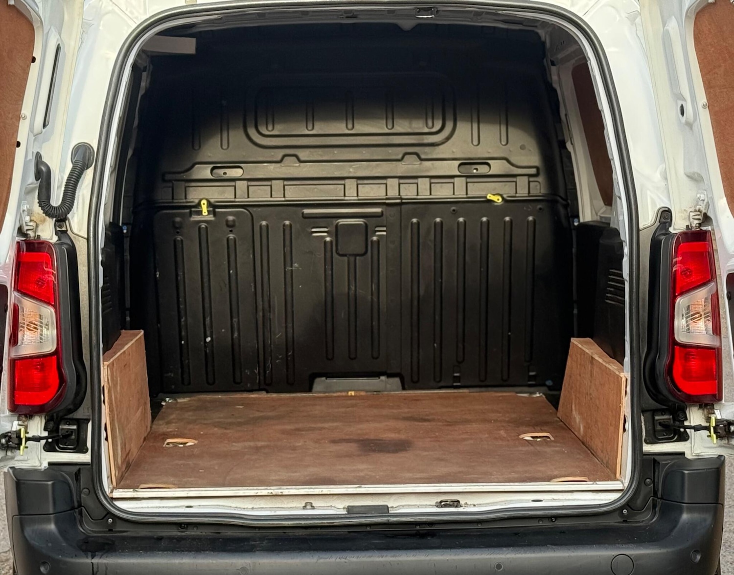 Used Peugeot Partner 2021 for sale - 77616975: Photo 19