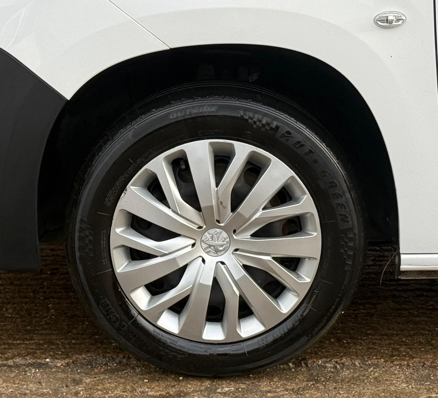 Used Peugeot Partner 2021 for sale - 77616975: Photo 23