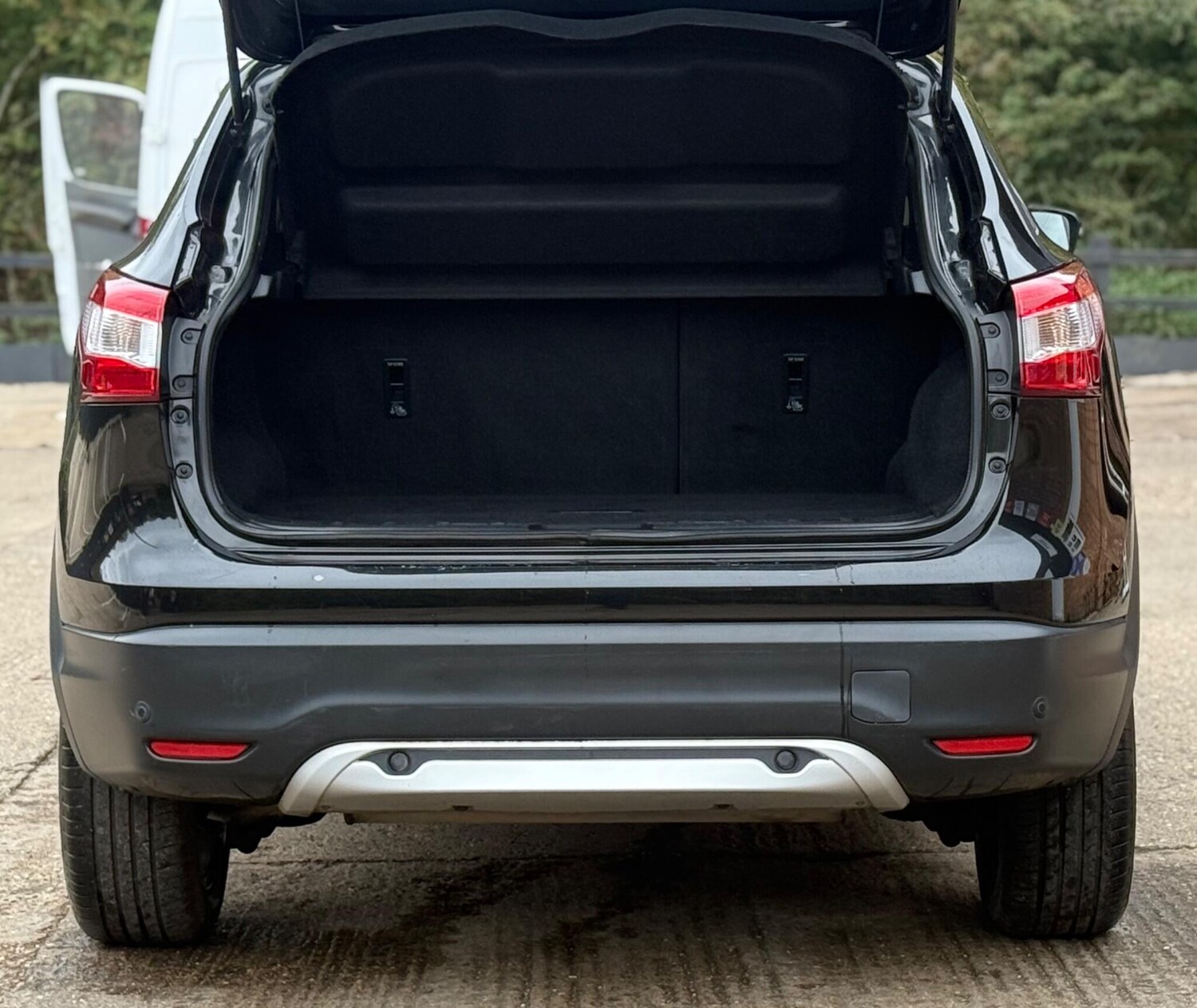 Used Nissan Qashqai 2017 for sale - 76253172: Photo 24