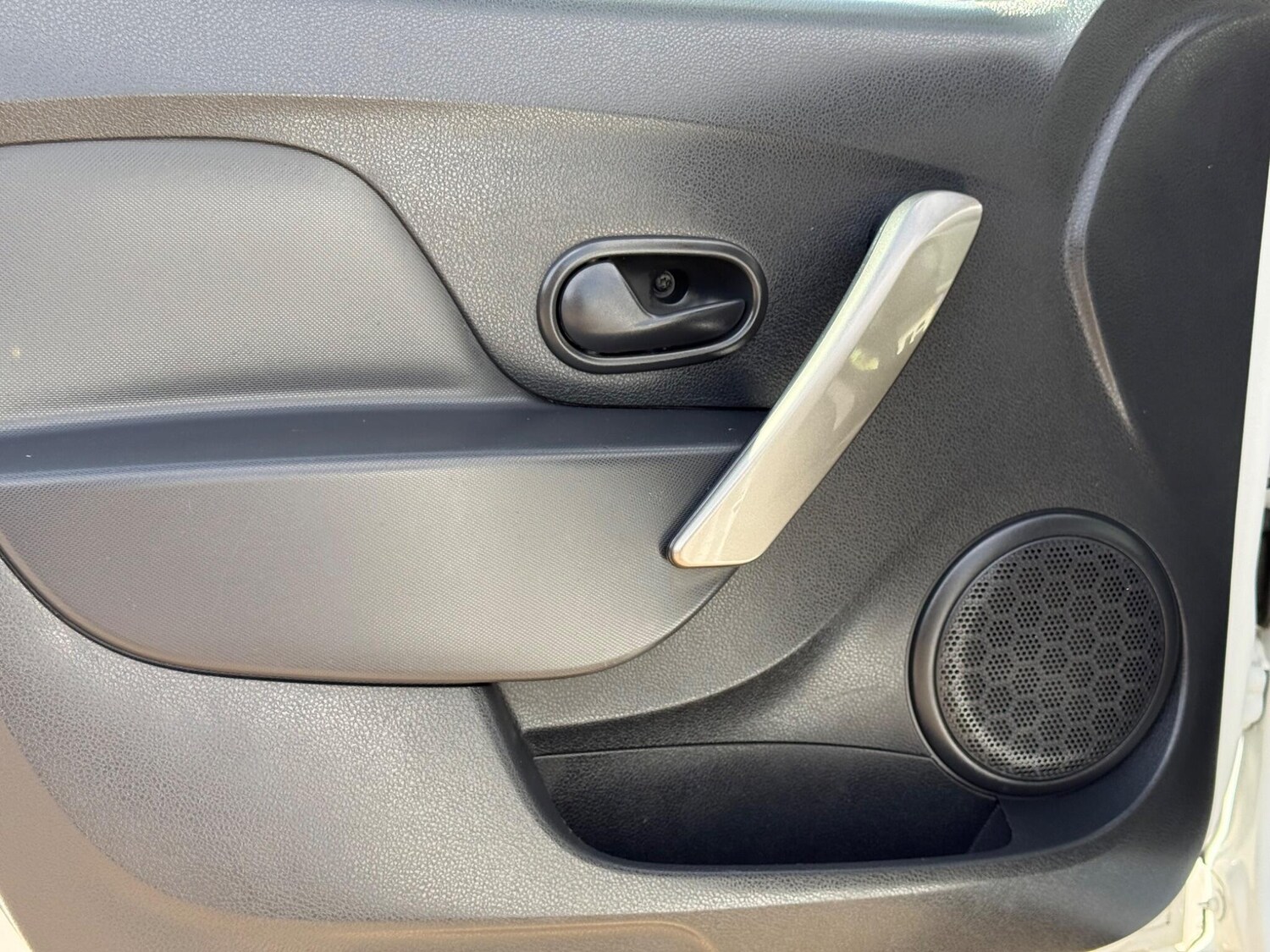 Used Dacia Sandero Stepway 2015 for sale - 78053642: Photo 36