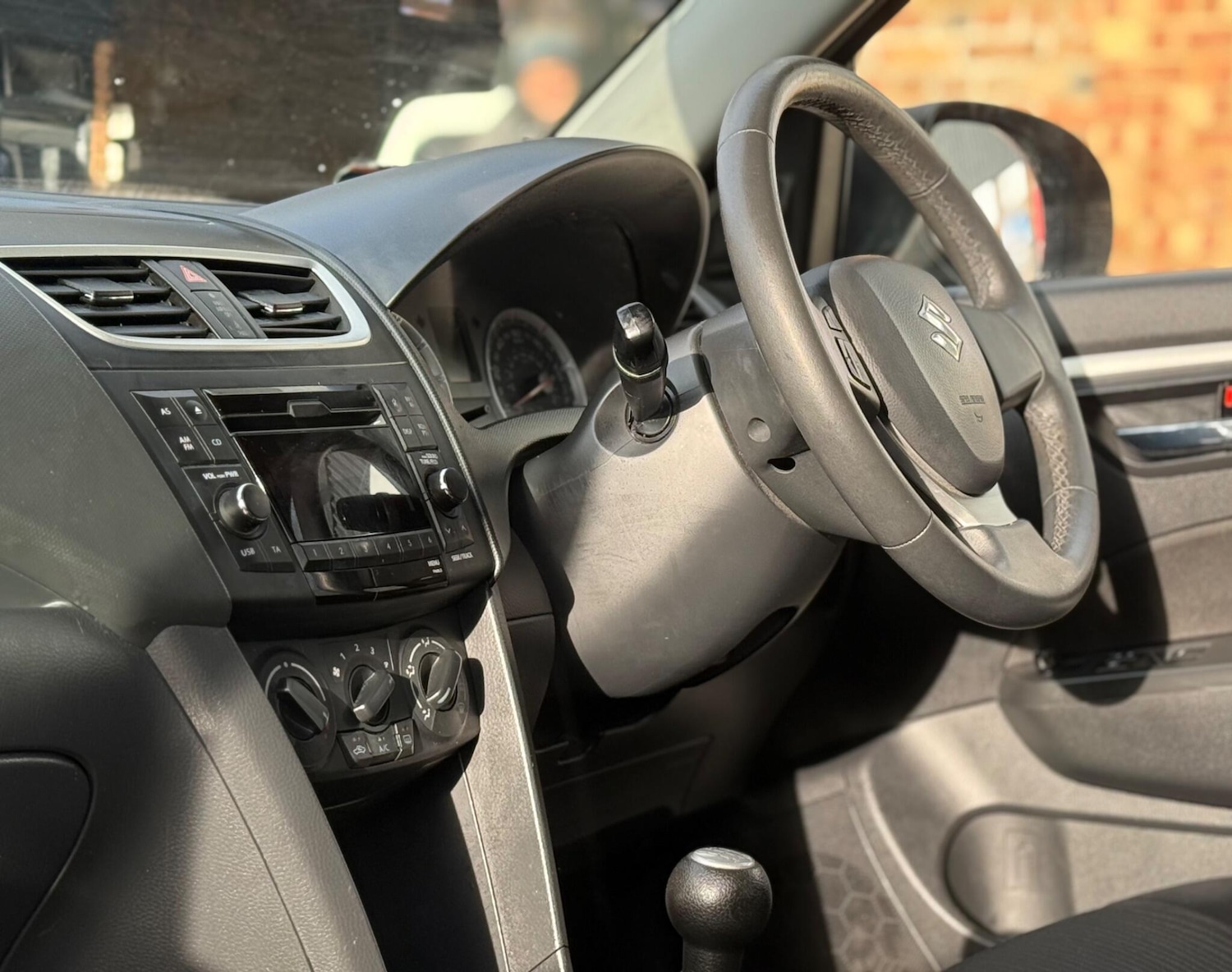 Used Suzuki Swift 2012 for sale - 77128685: Photo 18