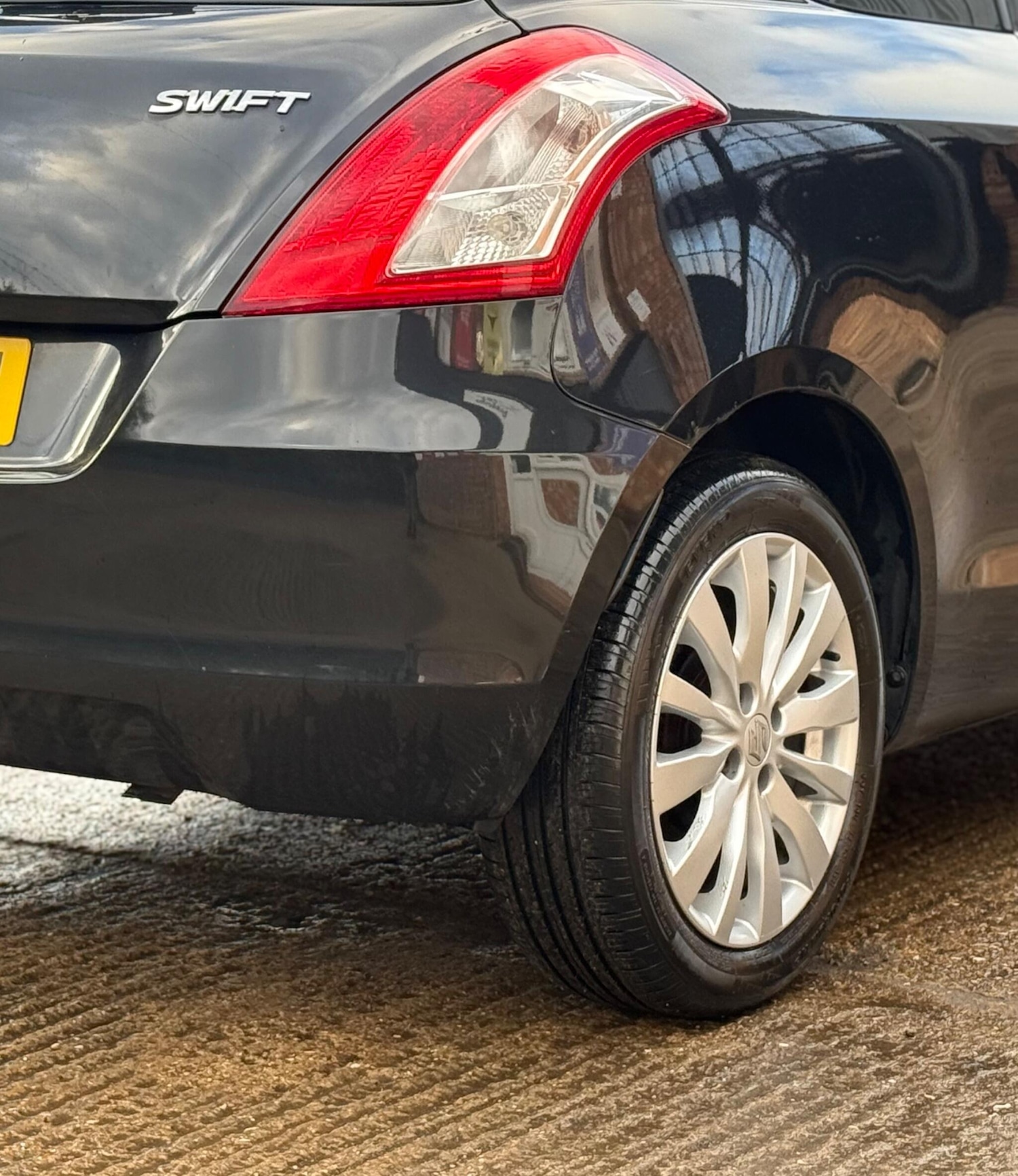 Used Suzuki Swift 2012 for sale - 77128685: Photo 33