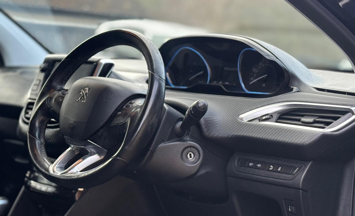 Used Peugeot 2008 2016 for sale - 77533642: Photo 13