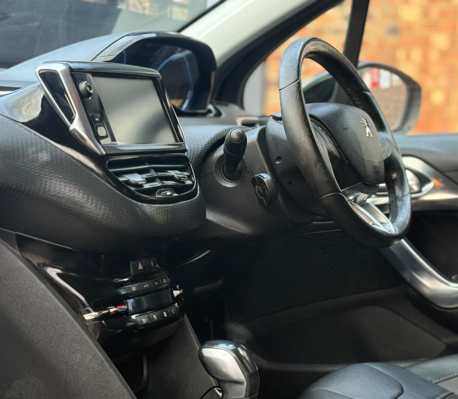 Used Peugeot 2008 2016 for sale - 77533642: Photo 16