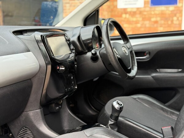 Used Toyota AYGO 2014 for sale - 75517504: Photo 11