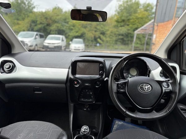 Used Toyota AYGO 2014 for sale - 75517504: Photo 13