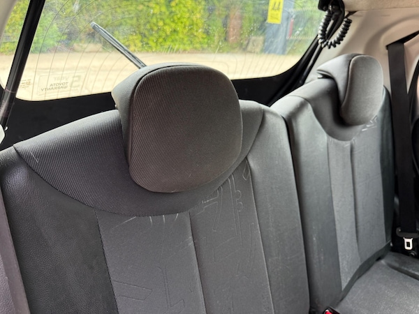 Used Toyota AYGO 2014 for sale - 75517504: Photo 32