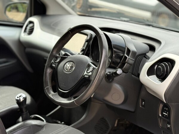 Used Toyota AYGO 2014 for sale - 75517504: Photo 9