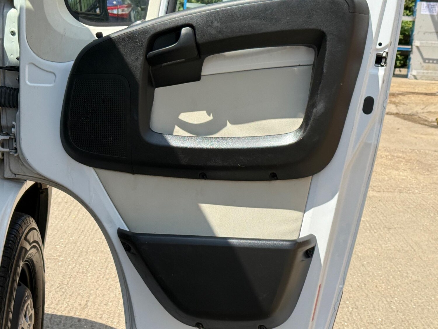 Vehicle 33