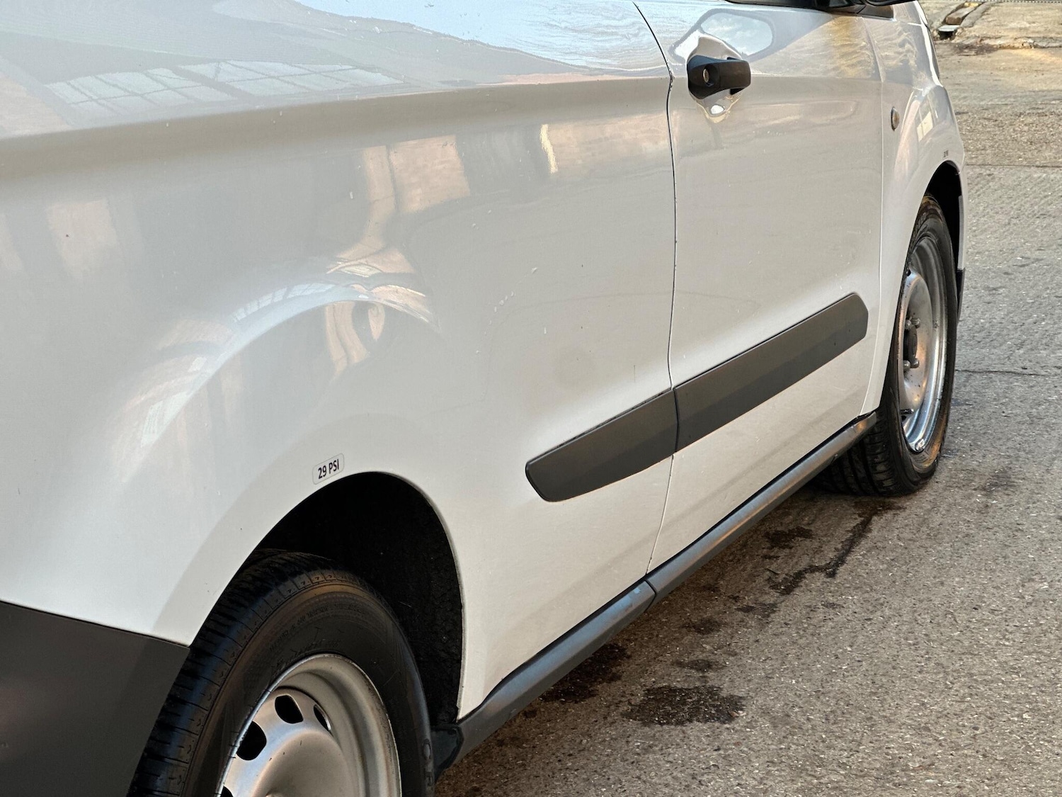 Used Ford Transit Courier 2020 for sale - 78163004: Photo 29