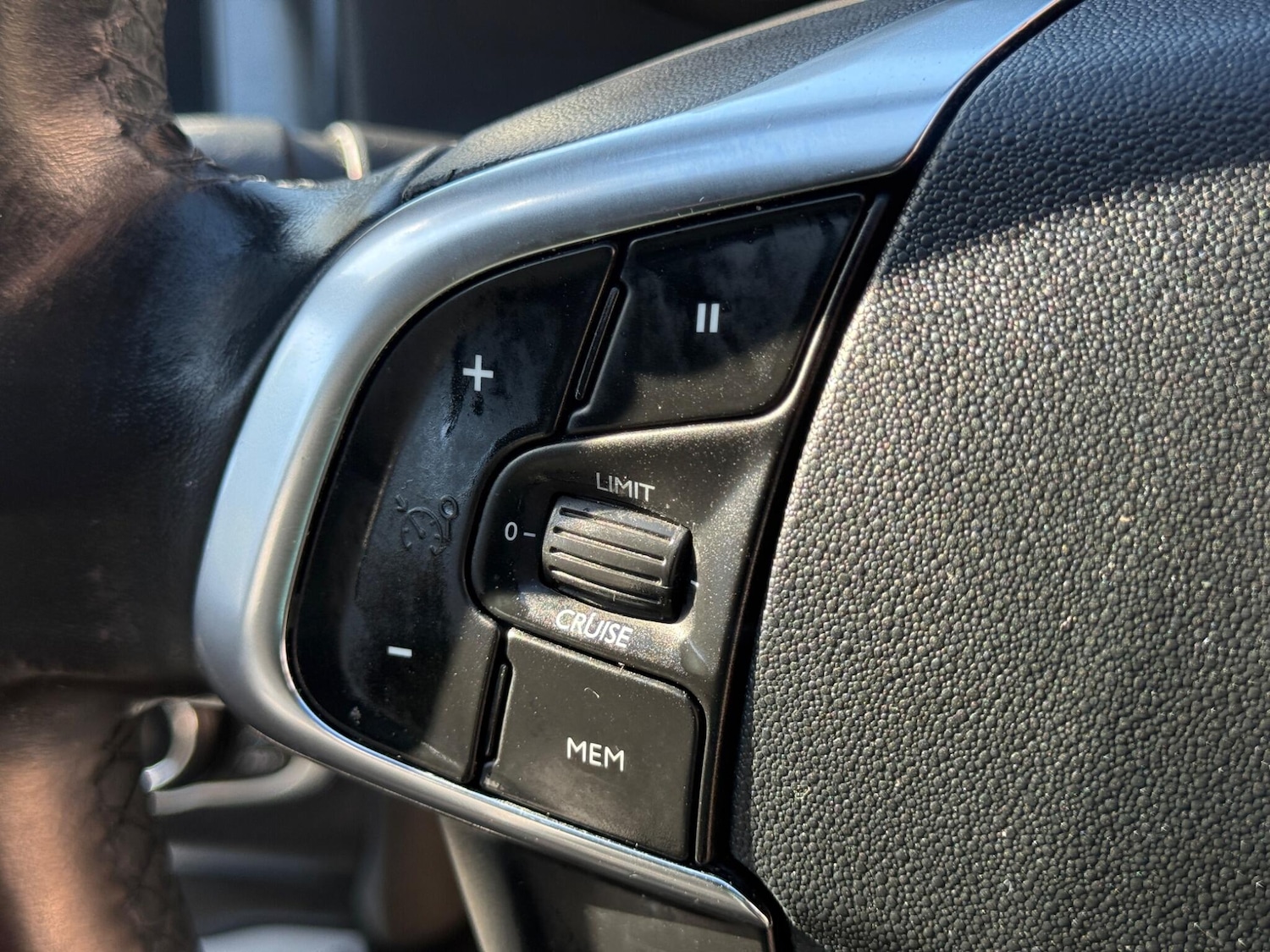 Used DS Automobiles DS 4 Crossback 2016 for sale - 76070091: Photo 42