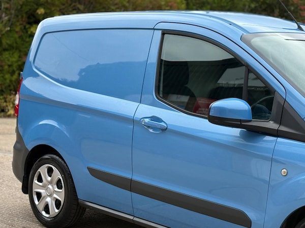 Used Ford Transit Courier 2015 for sale - 76077159: Photo 23